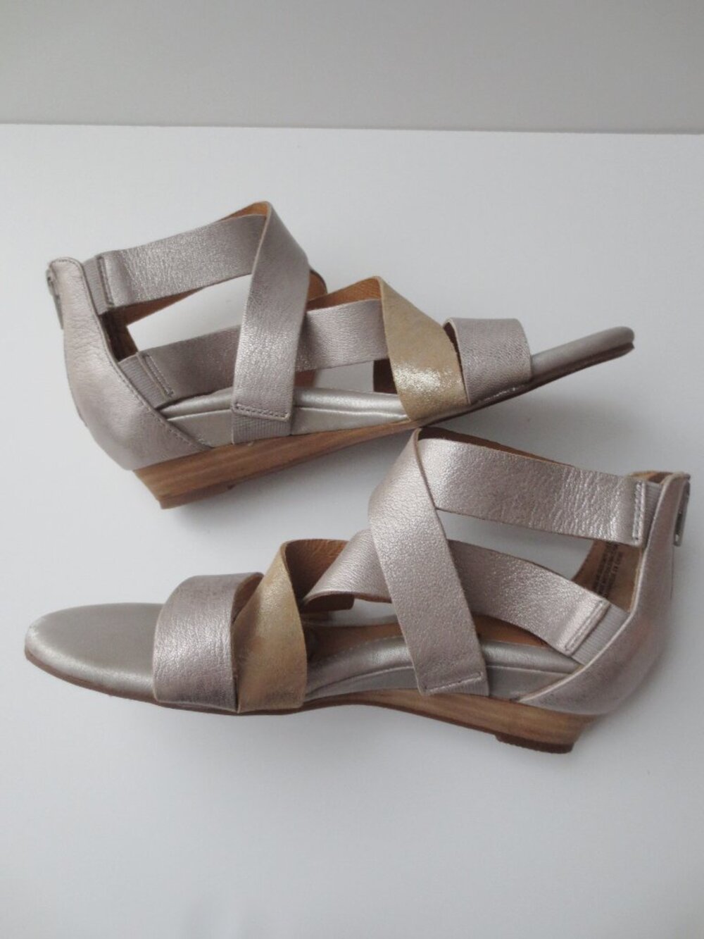 Sofft Rosario Metallic Gold Silver Pewter High Quality Leather Comfort Sandal 6